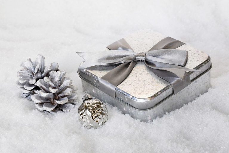 3 Ways to Build a Strong Gift Card Program for Your Business